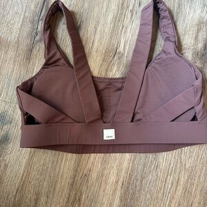 Vuori stride sports bra (like new)
